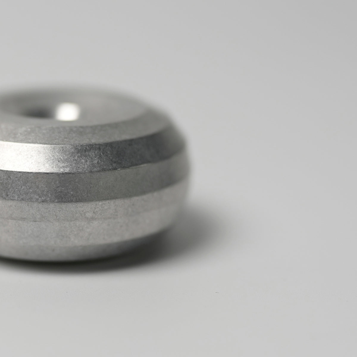 Paperweight Black/Raw