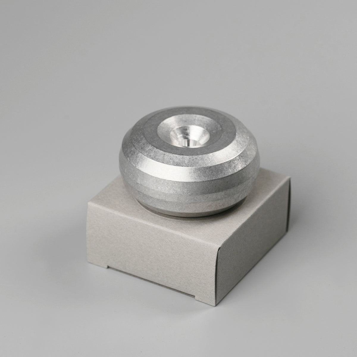 Paperweight Black/Raw