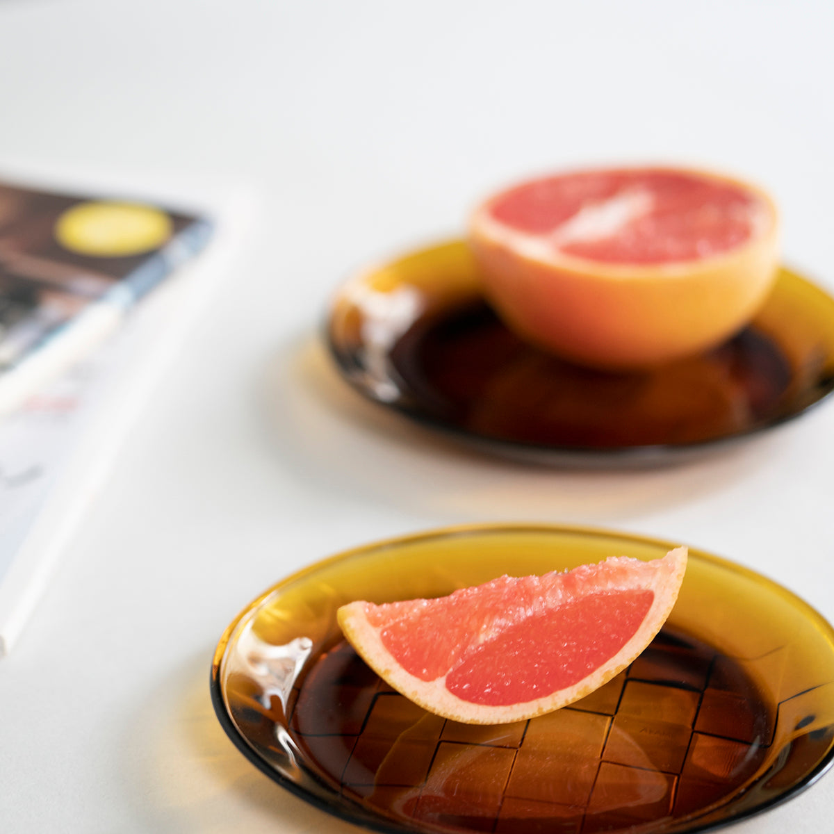 dessert plate, side plate, dinnerware plate, glass plate clear, transparent glass plate, tableware, Amber Glassware Vintage, food phtography props, microwave glass plate, Dishwasher Safe, Serving Plate, House-warming Wedding Present, Embossment Stoneware Bowl for Fruits, Noodle, Dinner, Circular Glass Dinnerware for Salad, Bread, 6 inch Glass Plate
