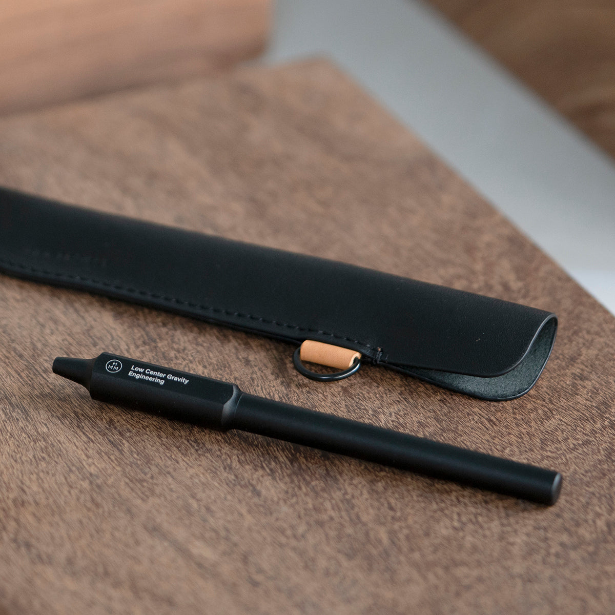 pen case leather, pen pouch, edc pen case, pen sleeve, single slip pen pouch, leather pen pouch, leather pen sleeve, slim pen sleeve,travel pen case, pocket pen case, minimalist pen case, slim single pen pouch, portable pen case