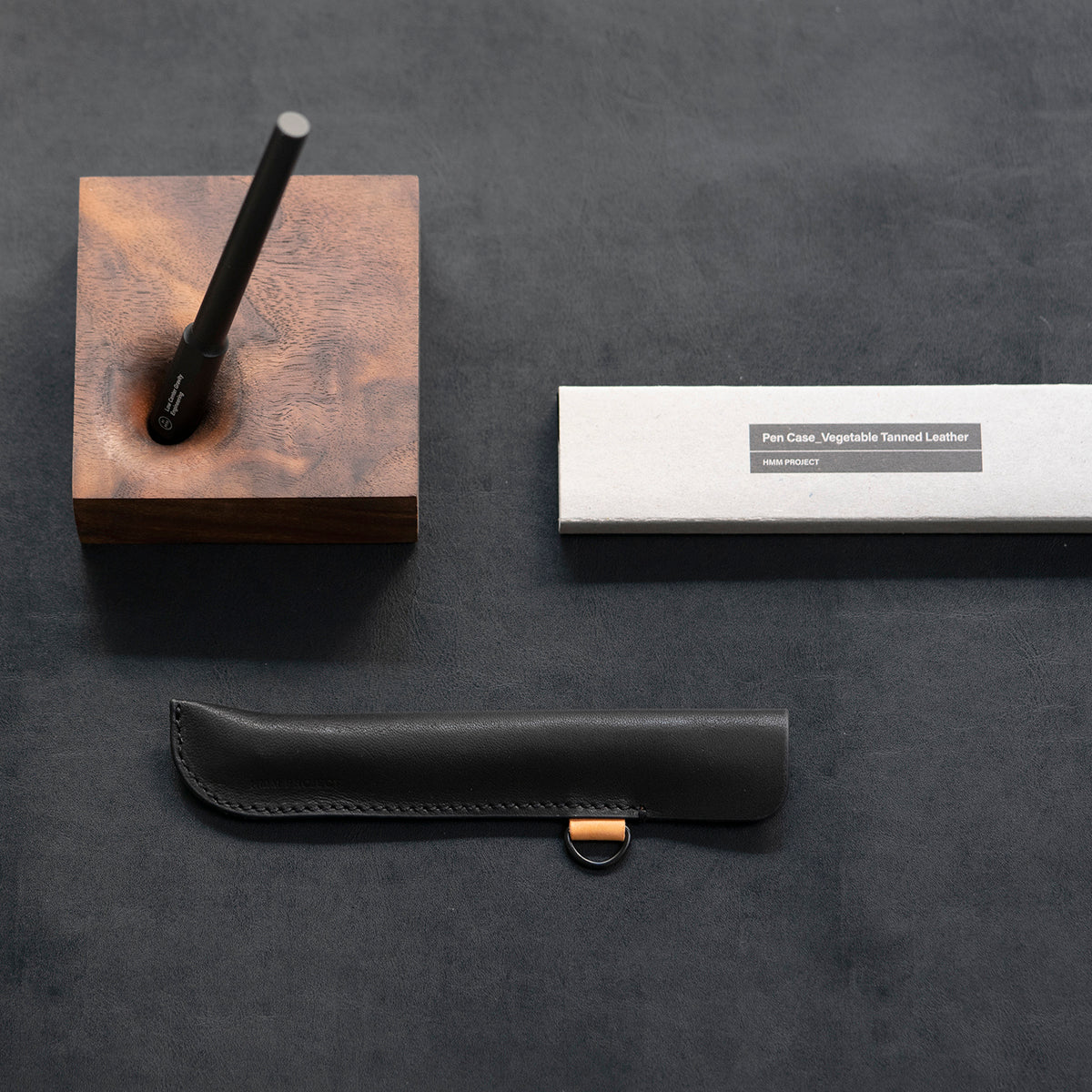 pen case leather, pen pouch, edc pen case, pen sleeve, single slip pen pouch, leather pen pouch, leather pen sleeve, slim pen sleeve,travel pen case, pocket pen case, minimalist pen case, slim single pen pouch, portable pen case